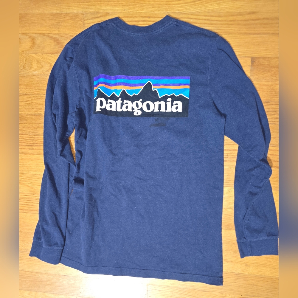Patagonia Navy Long Sleeve Sz.sm